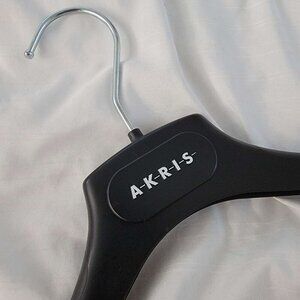 AKRIS Black Velvet Shoulder Hanger Set (4 pcs)